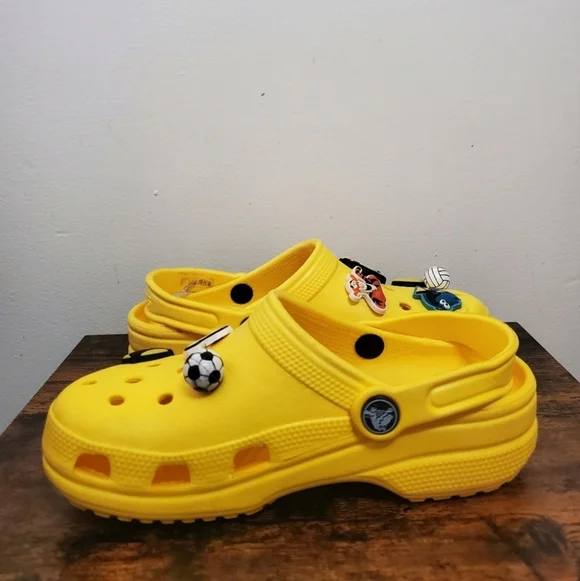 CROCS Classic Yellow Slides Size Womens 4 - Picture 4 of 9